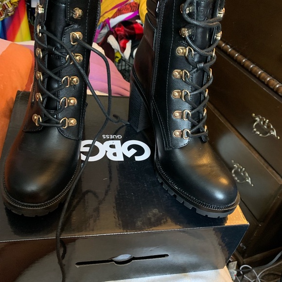 Boots - Picture 3 of 4